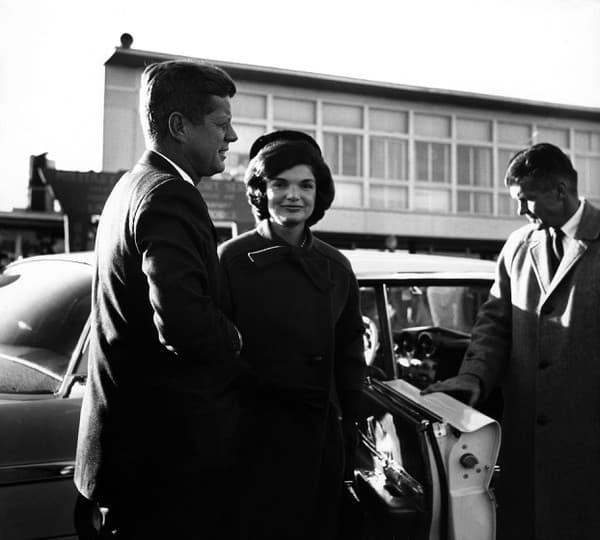 Prezident USA, John Fitzgerald Kennedy so svojou manželkou Jacqueline Kennedy.