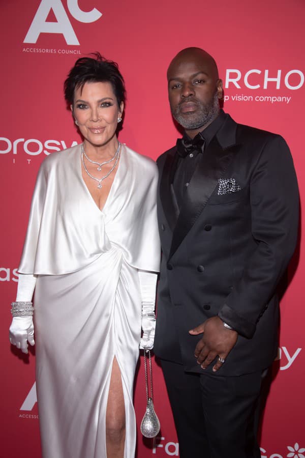 Kris Jenner a Corey Gamble. Vzťah im zatiaľ funguje.