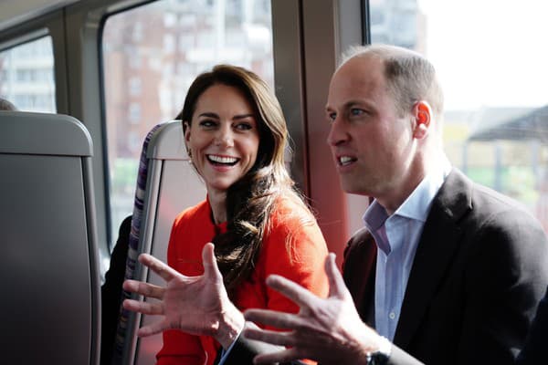 William a Kate na seba v budúcnosti preberú obrovskú zodpovednosť. 