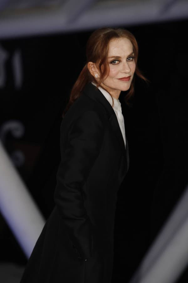 Herečka Isabelle Huppert sa nikdy neobliekla zle! 