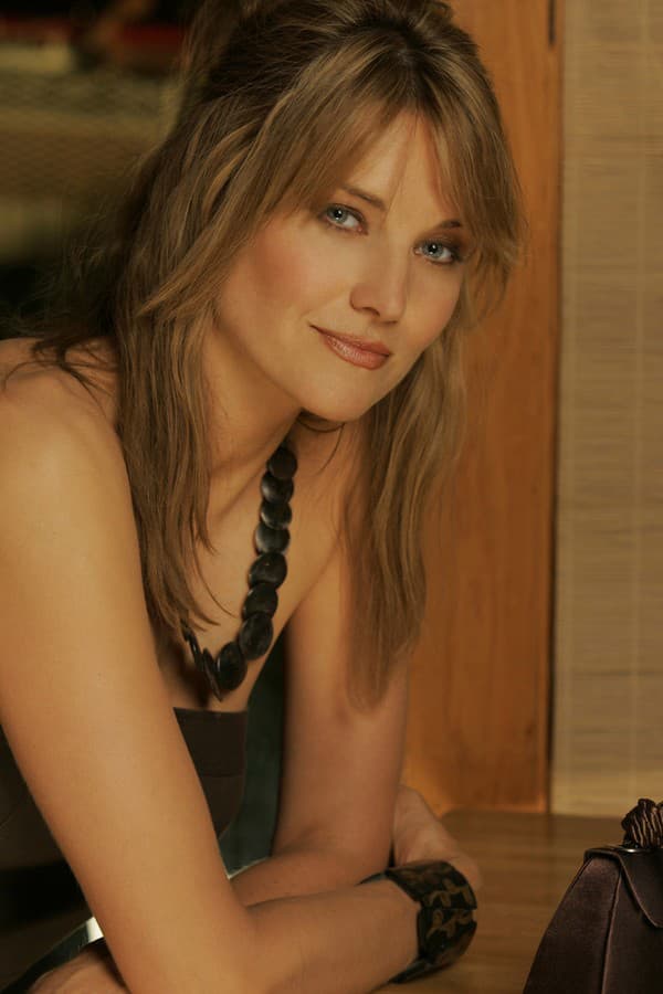 Lucy Lawless 