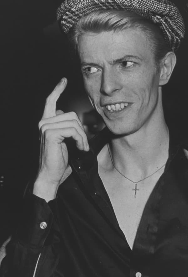 David Bowie je pýchou Angličanov aj dávno po svojej smrti.