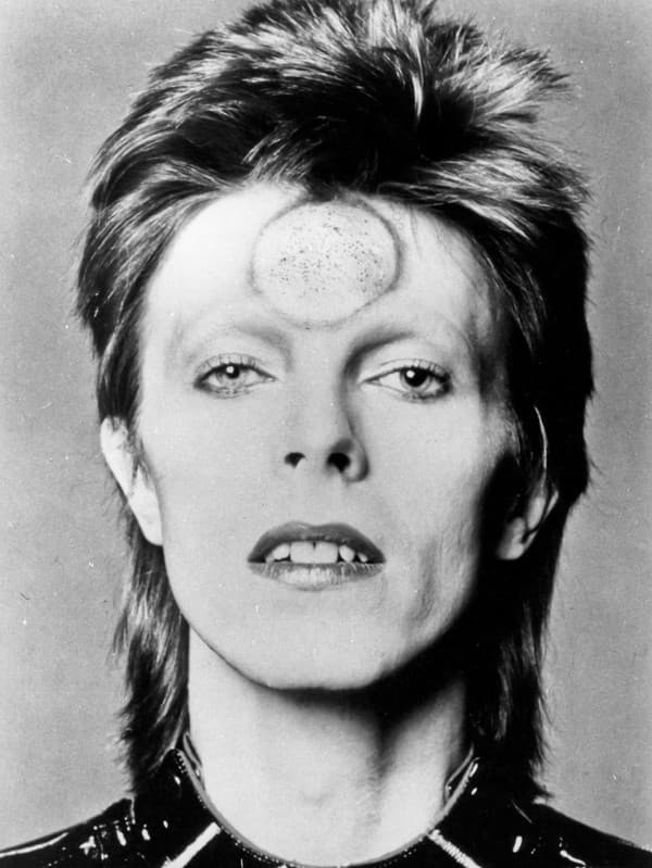 David Bowie je pýchou Angličanov aj dávno po svojej smrti.