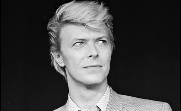 David Bowie je pýchou Angličanov aj dávno po svojej smrti.