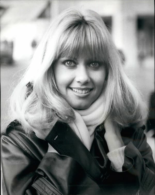 Olivia Newton-John odštartovala svoju filmovú kariéru v roku 1965.