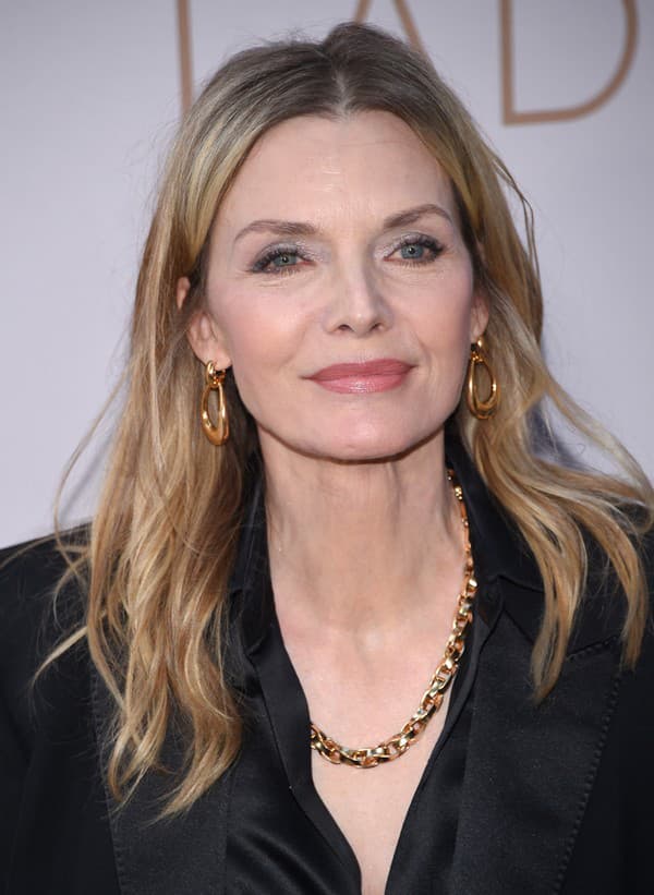 Herečka Michelle Pfeiffer je stále očarujúco krásna!