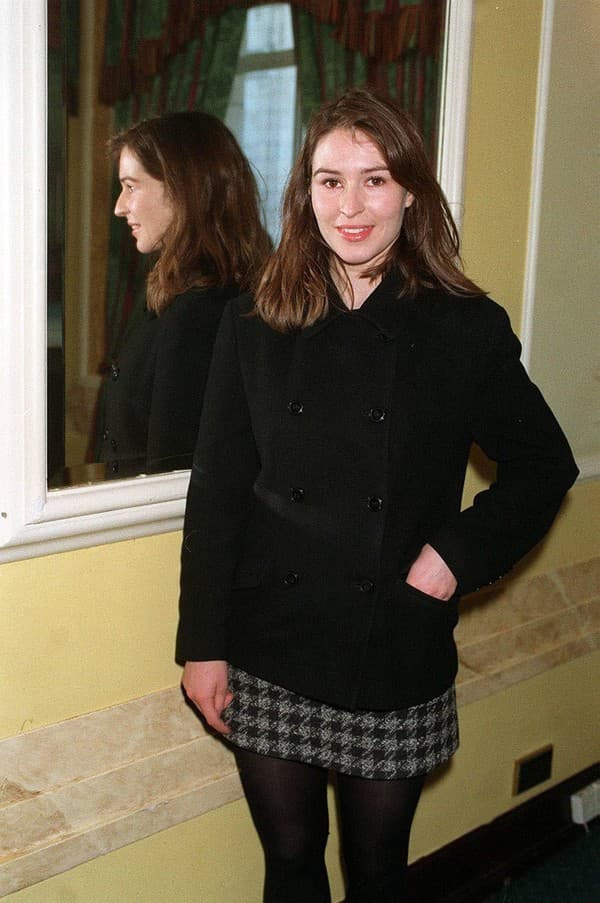 Postavu herečky Helen Baxendale zo seriálu Pratelia vyškrtli.