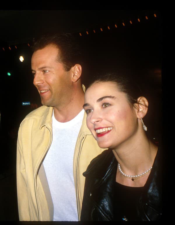 Bruce Willis s Demi Moore