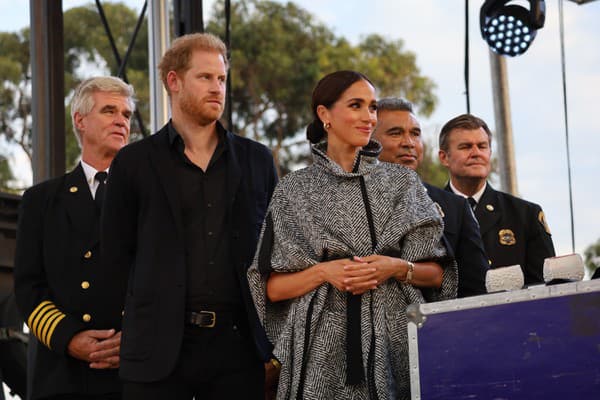 Kabát Meghan Markle v ležérnom strihu sa stal hitom!