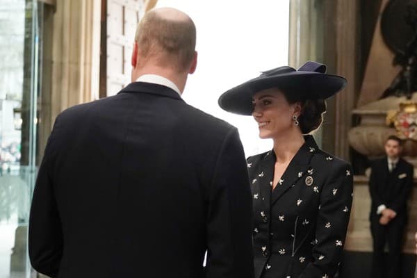 Kate a William dokazujú, že zmysel pre humor im nie je cudzí. 